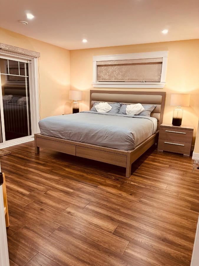 Lotus Moon Apartment Шарлъттаун Екстериор снимка